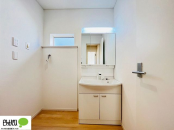 ���ʑ�E���ʏ��@�{�H��ʐ^�F���ʎ��ɏ���������A�J�r�\�h�ɂ��B�傫�ȋ��Ō��₷�����ʉ��ϑ�ł�