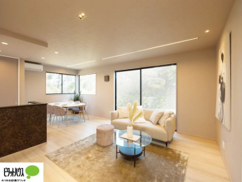 ���r���O�@�傫�ȑ�����ۓI�ȃ��r���O�́A�������邢��C�ɂ��Ă���܂��ˁB