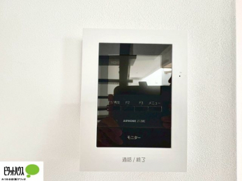 ���̑��@������Ԃ����S��TV���j�^�[�t���C���^�[�z��