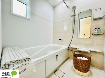 �����@�{�H��ʐ^�F1���̔�����������x���̓��͂��q�l�Ƃ̃R�~���j�P�[�V�����̏�Ƃ���