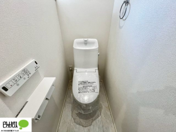 �g�C���@�{�H��ʐ^�@1�E2�K�E�H�V�����b�g�g�C�������B