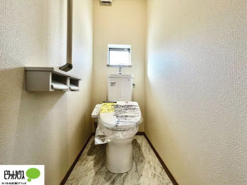 �g�C���@1�E2�K�E�H�V�����b�g�g�C�������B