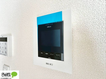 ���̑��@������Ԃ����S��TV���j�^�[�t���C���^�[�z��