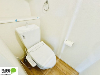 �g�C���@�{�H��ʐ^�@1�E2�K�E�H�V�����b�g�g�C�������B