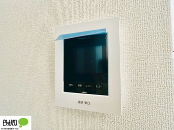 ���̑��@�{�H��ʐ^�F������Ԃ����S��TV���j�^�[�t���C���^�[�z��