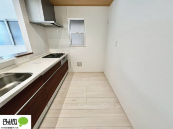 �L�b�`���@�{�H��ʐ^�@�V�z�Ȃ�ł͂̃s�J�s�J�̃L�b�`���͖����̂��������y�������Ă���܂��ˁB