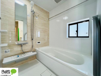 �����@�{�H��ʐ^�@�����̔�������Ă���闁���͍L�X�������B�x���͂��q�l�ƈꏏ�ɗV�тȂ������܂��ˁB