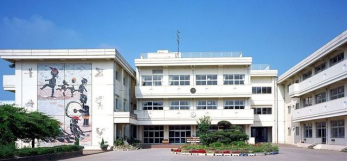 ���ӊ��@���X�s�����X�����w�Z �k��24���B 1900m