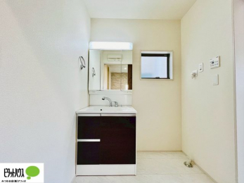 ���ʑ�E���ʏ��@�{�H��ʐ^�F�傫�ȋ��Ō��₷�����ʉ��ϑ�ł�