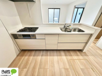 �L�b�`���@�Ƒ��Ƃ��b���Ȃ���y���������ł���J�E���^�[�L�b�`���B