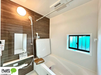 �����@�����̔�������Ă����o�X���[���͍L�X�������B�x���͂��q�l�ƈꏏ�ɗV�тȂ������܂��ˁB