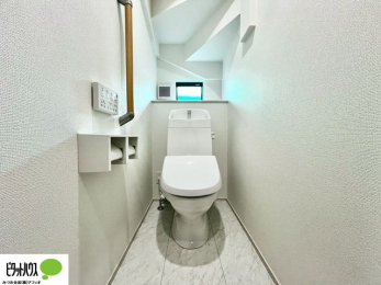 �g�C���@1�E2�K�E�H�V�����b�g�g�C�������B