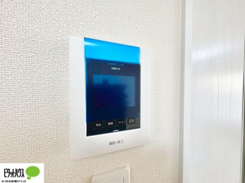 ���̑��@������Ԃ����S��TV���j�^�[�t���C���^�[�z��