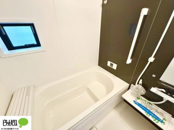 �����@�����������F���̗����ŁA1���̔��������������Ă��������B