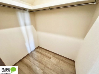 ���̑��@�Ƒ��݂�Ȃ̈ߗނ����[�ł���t�@�~���[�N���[�N�B