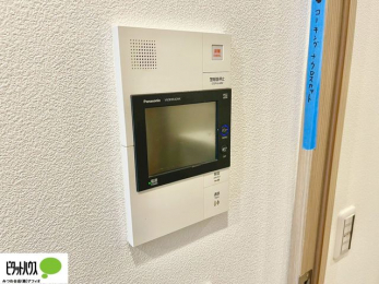 ���̑��@������Ԃ����S��TV���j�^�[�t���C���^�[�z��