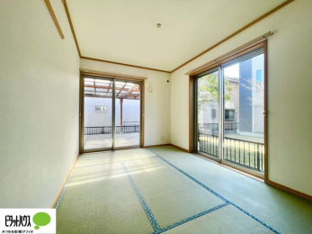 ���[�@��̂��炩�ȓ��ݐS�n���S���قǂ��a���B�q�ԂƂ��Ă͂������A�����Q��׋��X�y�[�X�ȂǑ��p�r�Ɏg����炵�̕����L����܂��B