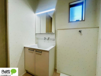 ���ʑ�E���ʏ��@�傫�ȋ��Ō��₷�����ʉ��ϑ�