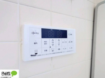 �O�ώʐ^�@�{�^���ЂƂł������肪�ł���I�[�g�o�X�B�����C�̏������s���Ɖ��������ł炭�炭�����I