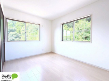 ���̑����ρ@2�ʍ̌��Ŗ��邭�A���ʂ��̗ǂ��������ł��B