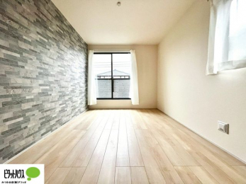 ���[�@����̏I���ɕv�w�ł������߂������Q���B�L���ɂ�Ƃ肪����A�Ƒ��̋C�z�������Ȃ������������x�߂���S�̃v���C�x�[�g��Ԃł��B