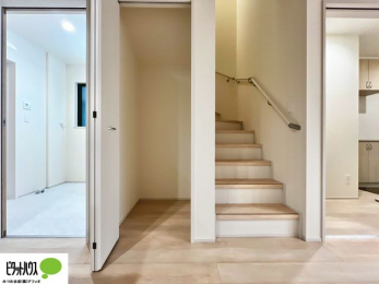 ���̑��@����ƕ֗��ȃ��r���O���[�B