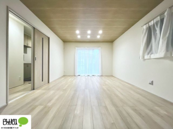 ���r���O�@�L�X�k�c�j�I����̑傫�ȃ\�t�@��u���Ă������f��ӏ܂��ǂ��ł��ˁB