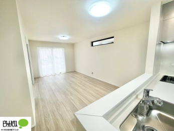 ���r���O�@���r���O����̓L�b�`���ɂ���}�}��p�p��������̂ŁA���q�l���V�񂾂�x�񂾂���S���ĉ߂������Ƃ��ł��܂��B