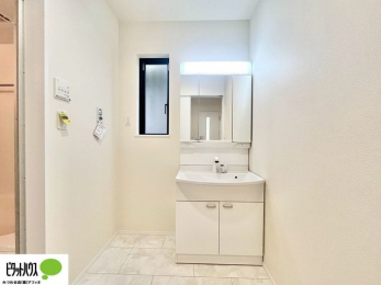 ���ʑ�E���ʏ��@�g���₷���V���v���Ȑ��ʉ��ϑ�B�����̎x�x�͂�������n�܂�܂��B