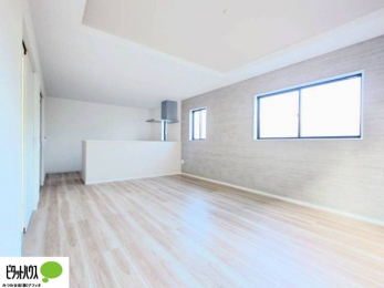 ���r���O�@�l�C�̑ΖʃL�b�`���ŉƑ��݂�Ȃ������ꏏ�B