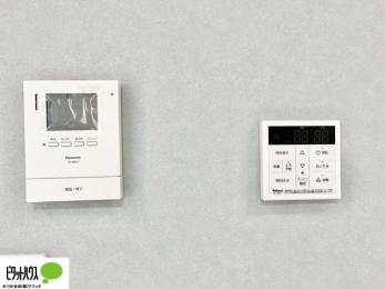 ���̑��@������Ԃ����S��TV���j�^�[�t���C���^�[�z��