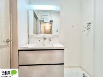 ���ʑ�E���ʏ��@�傫�ȋ��Ō��₷�����ʉ��ϑ�