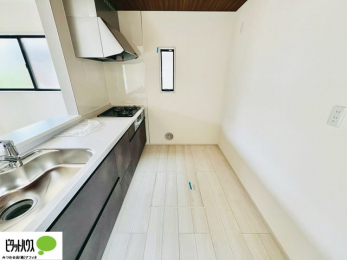 �L�b�`���@�{�H��ʐ^�@�V�z�Ȃ�ł͂̃s�J�s�J�̃L�b�`���͖����̂��������y�������Ă���܂��ˁB