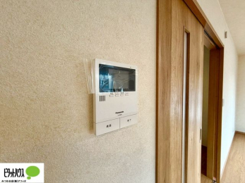 ���̑��@������Ԃ����S��TV���j�^�[�t���C���^�[�z��