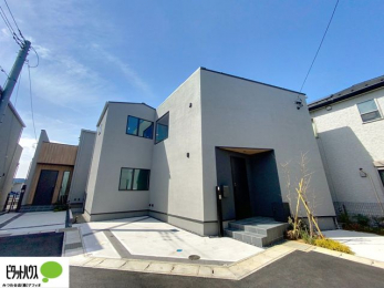 ���r���O�@�J�[�X�y�[�X