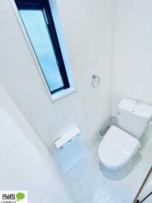 �g�C���@�{�H��ʐ^�F�E�H�V�����b�g�g�C�������B