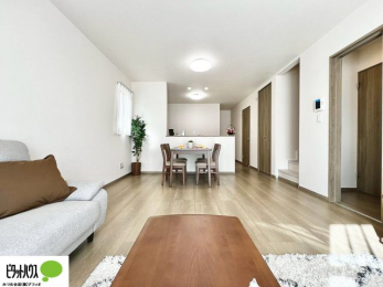 ���r���O�@���r���O����̓L�b�`���ɂ���}�}��p�p��������̂ŁA���q�l���V�񂾂�x�񂾂���S���ĉ߂������Ƃ��ł��܂��B