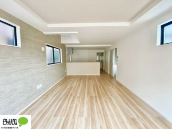 ���r���O�@�A�N�Z���g�N���X���g�p�����A�������ȃ��r���O