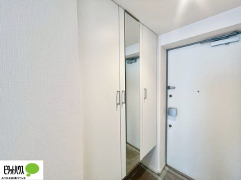 ���ց@�V���[�Y�{�b�N�X�ɂ́A�g�����Ȃ݃`�F�b�N���ł���S�g�~���[�t���I