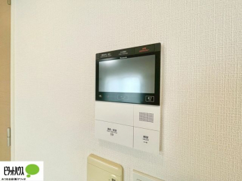 ���̑��@������Ԃ����S��TV���j�^�[�t���C���^�[�z��