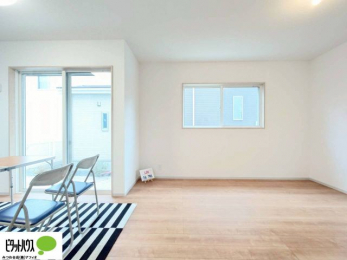 ���ӊ��@���R�����������ޒg���ȃ��r���O�B��������ɂ͓Ǐ��₨���Q�ł����Ȃ���̂�т�Ɖ߂����ЂƎ����B