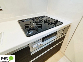 �L�b�`���@�{�H��ʐ^�@�V�z�Ȃ�ł͂̃s�J�s�J�̃L�b�`���͖����̂��������y�������Ă���܂��ˁB