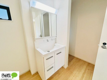 ���ʑ�E���ʏ��@�{�H��ʐ^�@�g���₷���V���v���Ȑ��ʉ��ϑ�B�����̎x�x�͂�������n�܂�܂��B