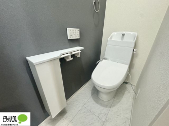 �g�C���@�{�H��ʐ^�@1�E2�K�E�H�V�����b�g�g�C�������B