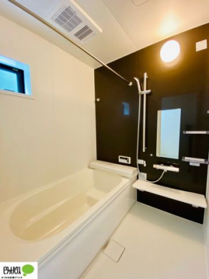 �Q���@�o���R�j�[�ւƑ������邢�����B