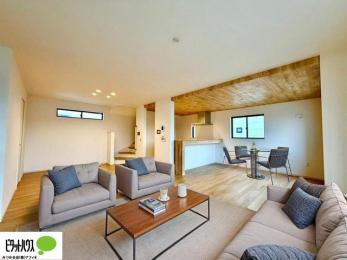 �@���Ƌ�E���x�i�̓��C�A�E�g���C���[�W�������̂ŁA��������ۏ؂�����̂ł͂���܂���B