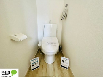 �g�C���@�{�H��ʐ^�@1�E2�K�E�H�V�����b�g�g�C�������B