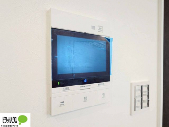 ���̑��@������Ԃ����S��TV���j�^�[�t���C���^�[�z��