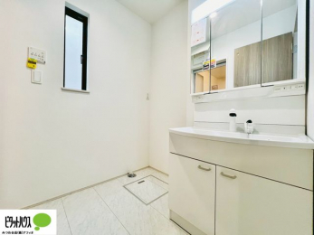 ���ʑ�E���ʏ��@�{�H��ʐ^�@�g������̂����O�ʋ��B24���Ԋ��C�̊��C��Ƒ������萴�����̂�����ʎ��ł��B