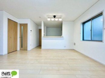 ���r���O�@�L�X�k�c�j�I����̑傫�ȃ\�t�@��u���Ă������f��ӏ܂��ǂ��ł��ˁB